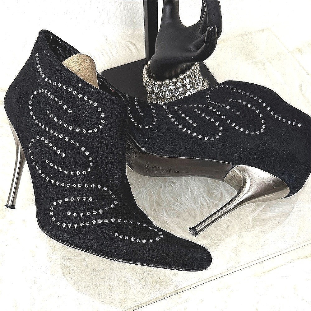 Archival 2001 bebe‎ Black Suede Booties Stiletto Studded Gunmetal Size 7.5